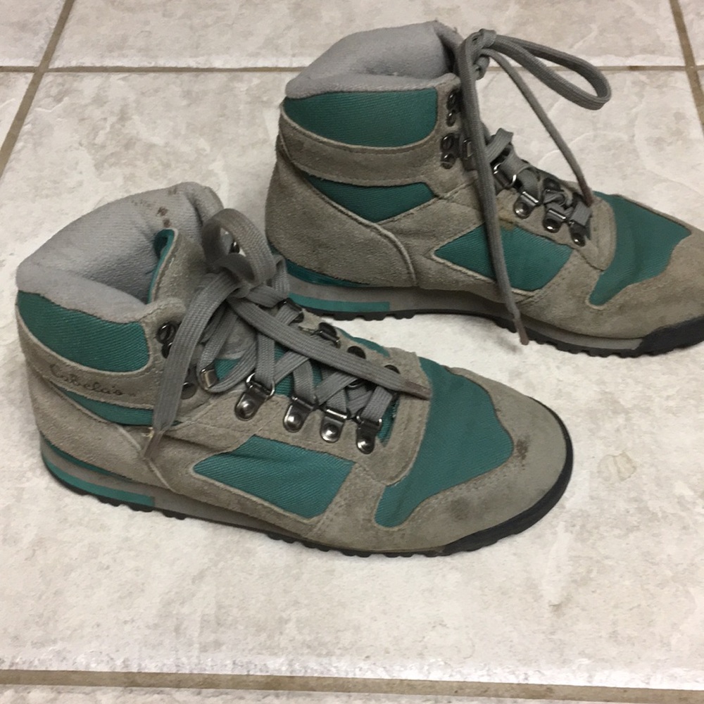 Cabela’s Vintage Women’s Hiking Boots